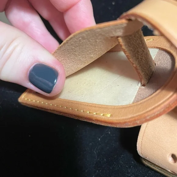 Louis Vuitton Vachetta Luggage Tag and Poignet set EUC - Picture 4 of 8